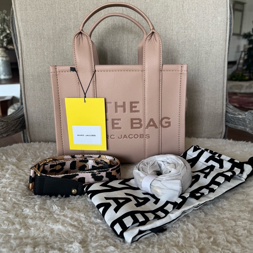 Rare Marc Jacobs Leather The Tote Bag in the original Rose Dust Color. Size SM